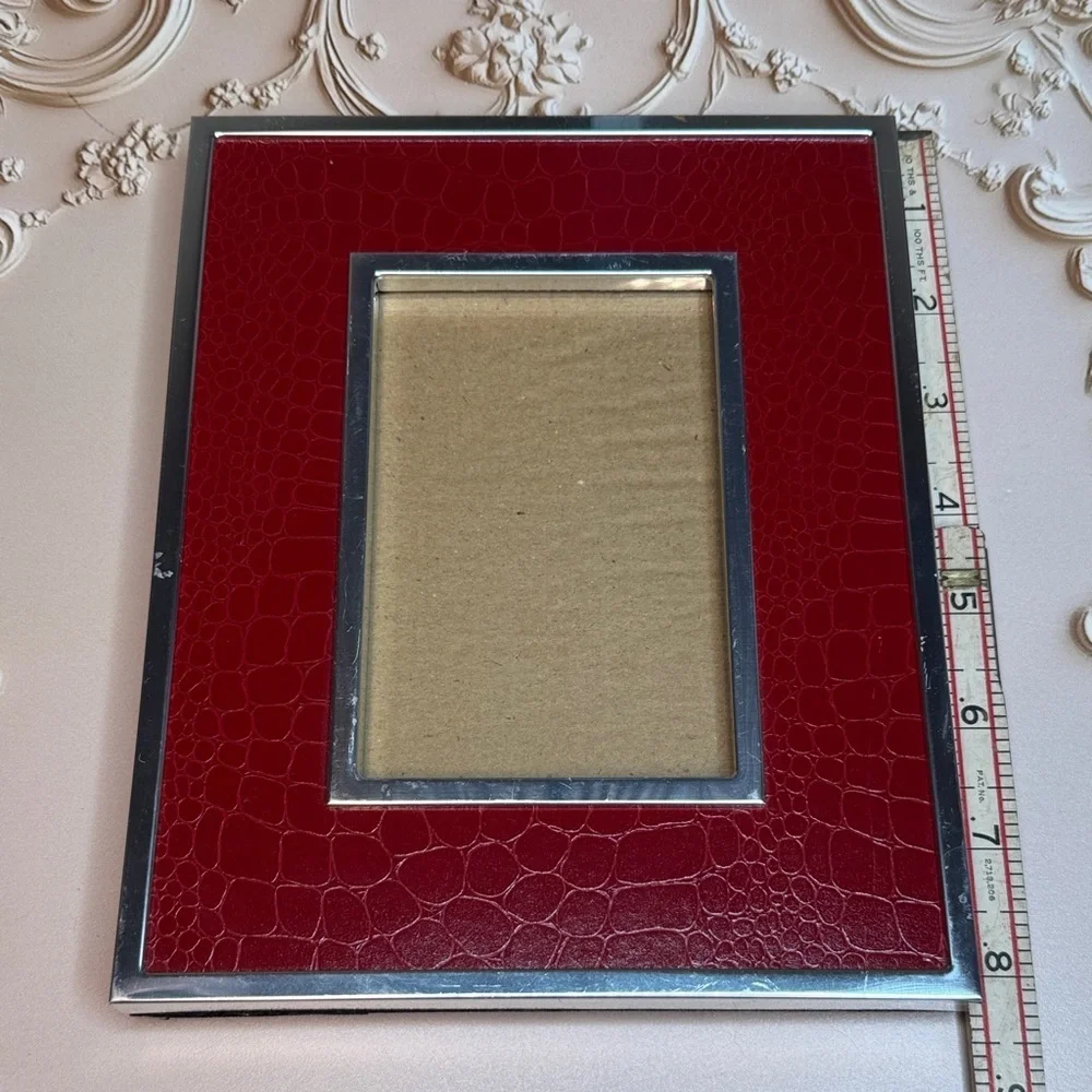Vintage Faux Red Crocodile Pattern 3 x 5 Photo Frame